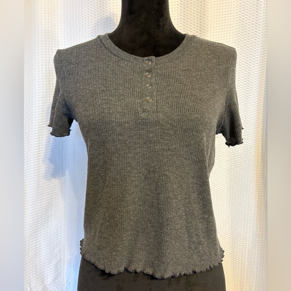 American Eagle gray ruffled short sleeve t-shirt tee size small - Picture 1 of 8